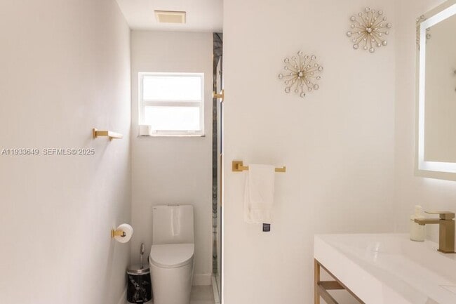 Building Photo - 765 NW 77th St