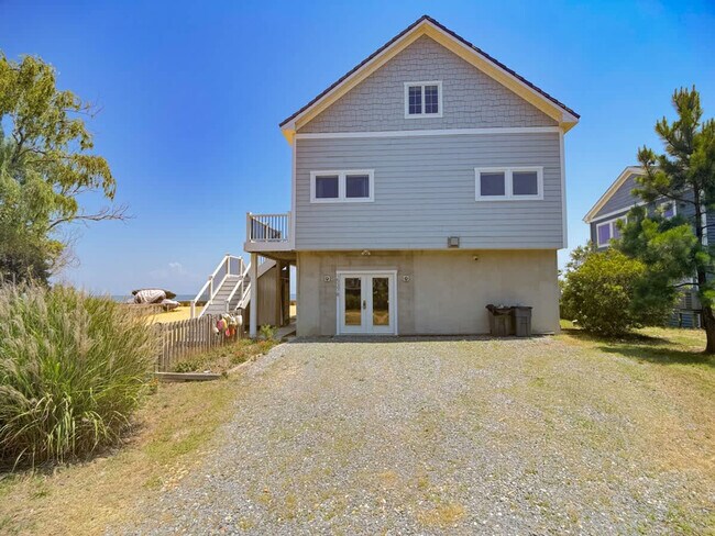 Building Photo - 15378 Holly Dr