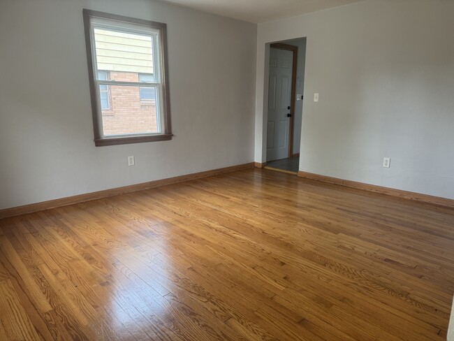 Building Photo - 2223 Carney Ave