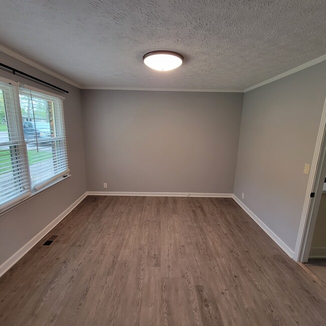 Building Photo - 10668 Old Baxter Rd