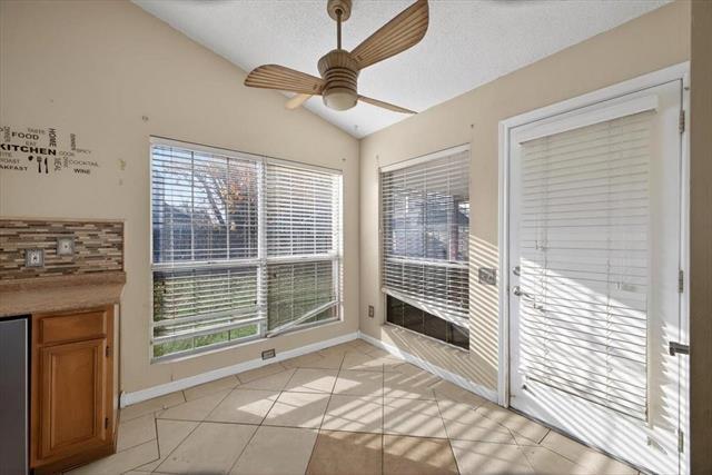 Building Photo - 920 Danforth Pl