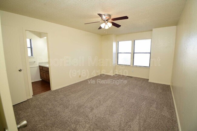 Building Photo - 1514 E 73rd Pl