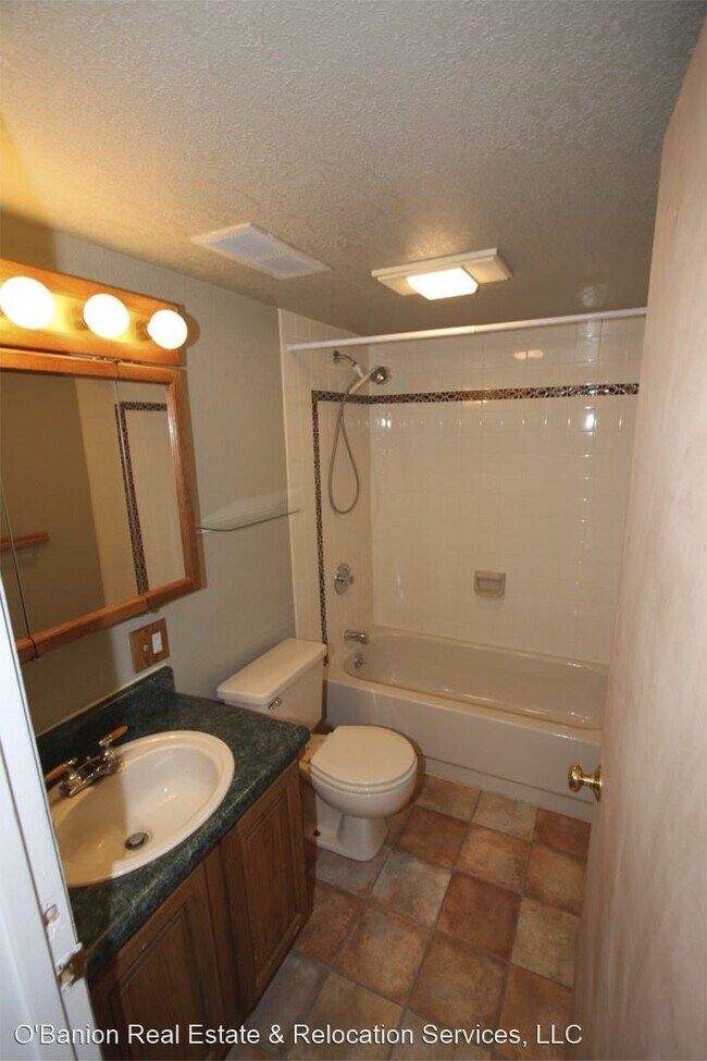 Building Photo - 3 br, 2 bath House - 24023 Alpenglow Drive