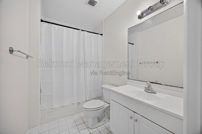 Building Photo - 13226 Galicia St