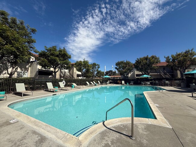 Building Photo - Beautiful 2B/2BA Condo in La Mesa Availabl...
