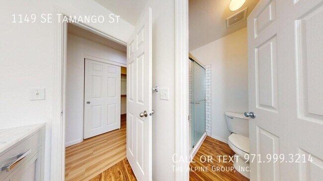 Building Photo - 1149 SE Tamango St