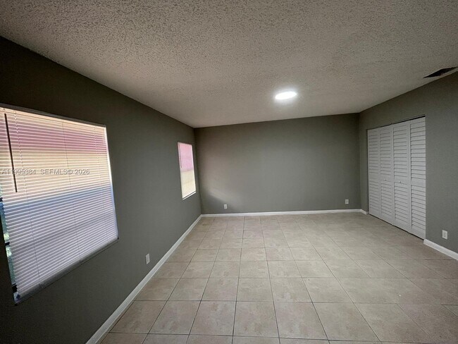 Building Photo - 11542 NW 44th St