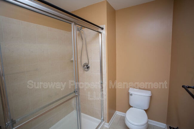 Building Photo - 15 Fawn Ct