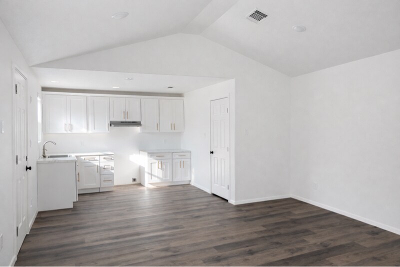 Building Photo - 1406 Blair St