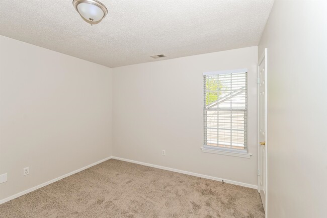 Building Photo - 1473 Beaver Trail Dr