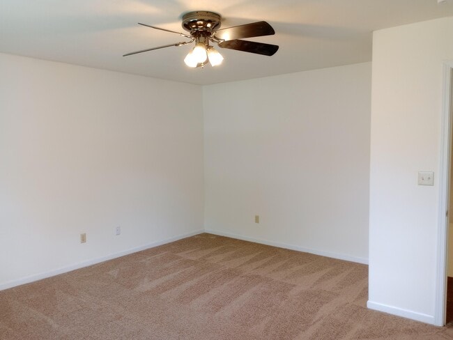 Building Photo - 3527 Prescott Dr