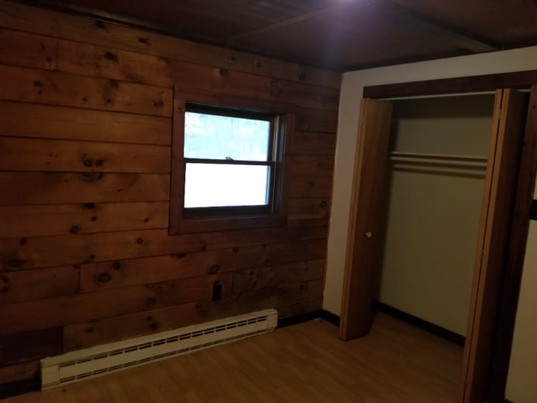 Building Photo - 208 Sellersville Dr
