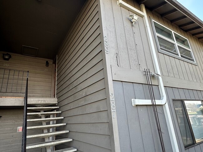 Building Photo - 289 N 10th St