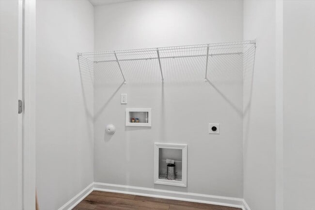 Building Photo - 372 Chesapeake Cmns St