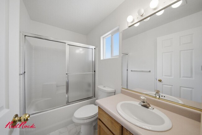 Building Photo - 1058 N 1340 W Cir
