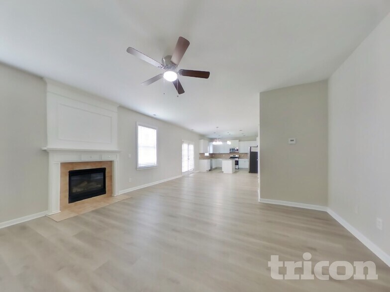 Building Photo - 3751 Lanier Dr