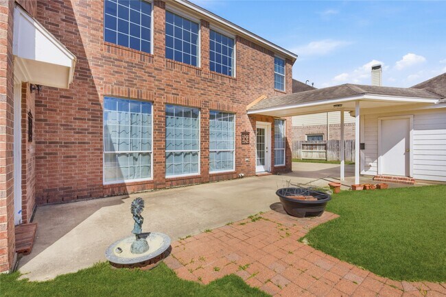 Building Photo - 5910 Willowfield Ct