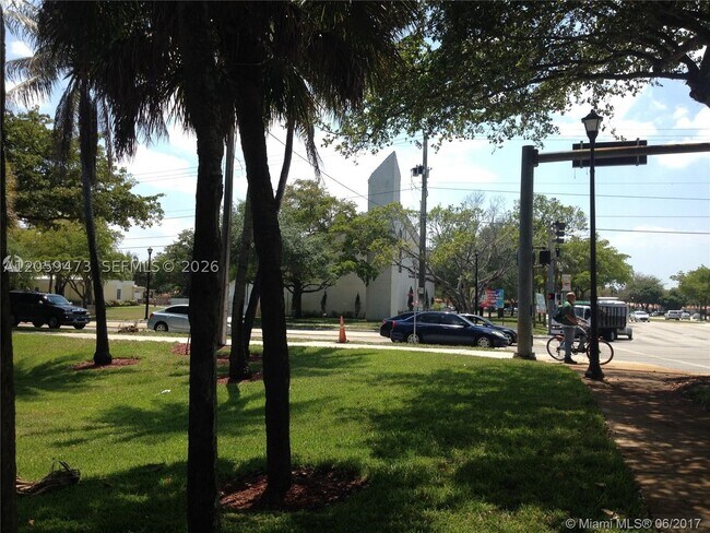 Building Photo - 6626 Miami Lakes Dr