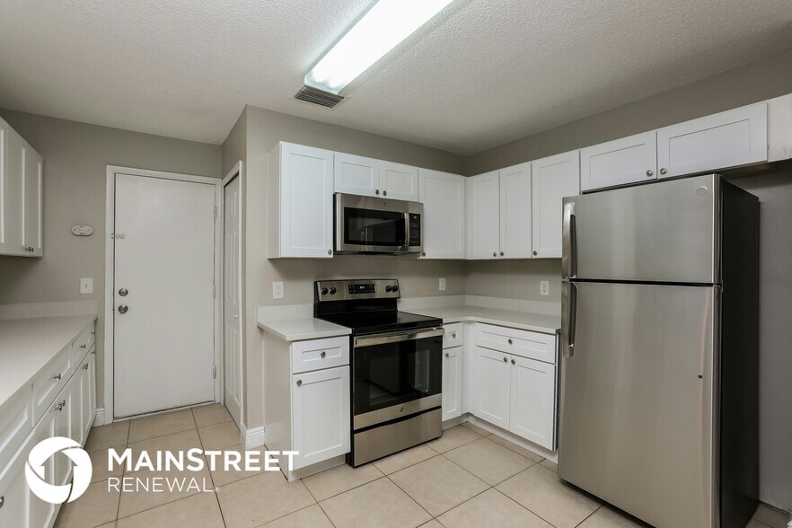 Building Photo - 10729 Satinwood Cir