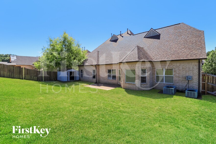 Building Photo - 1432 Sutton Meadow Ln