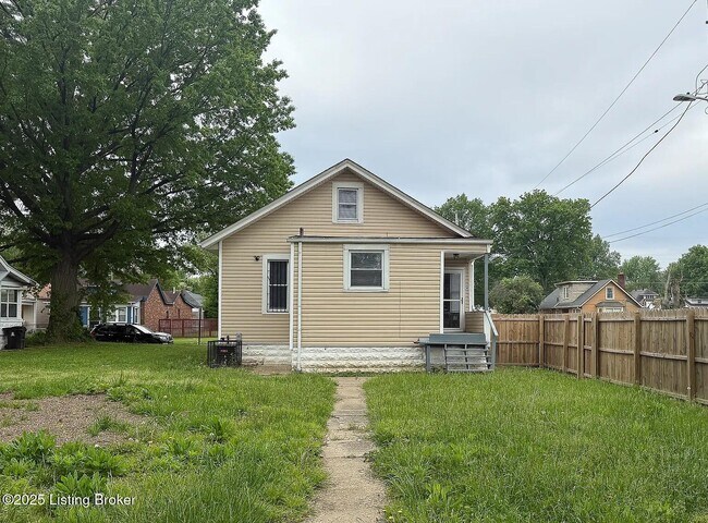 Building Photo - 3429 Vermont Ave