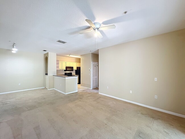 Building Photo - Renovated 2 Bed / 2 Bath Condo in Gated Visconti Condominiums – Maitland