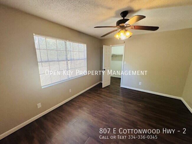 Building Photo - 807 E Cottonwood Rd