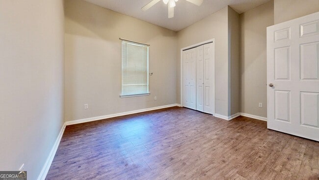 Building Photo - 122 Grove Hill Ave