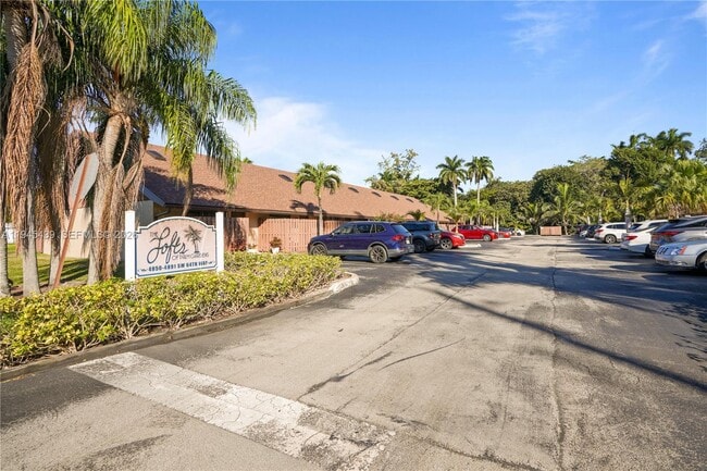 Building Photo - 4880 SW 64th Ave