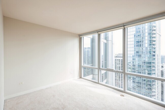 Building Photo - 1211 S Prairie Ave