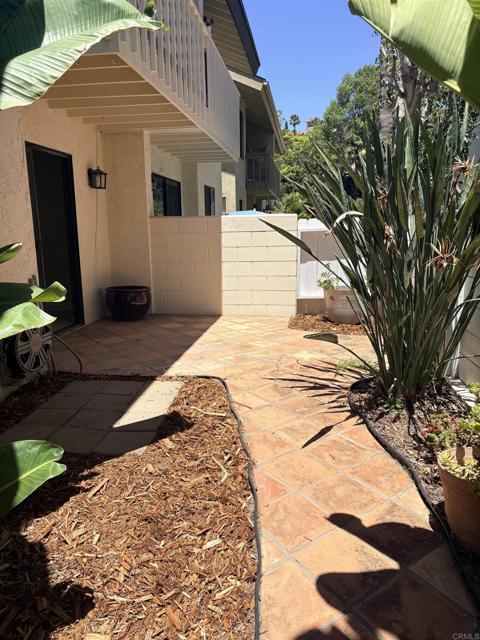 Building Photo - 4603 Cove Dr