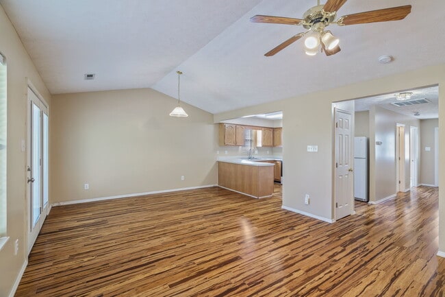 Building Photo - 1034 Brittany Deanne Ln