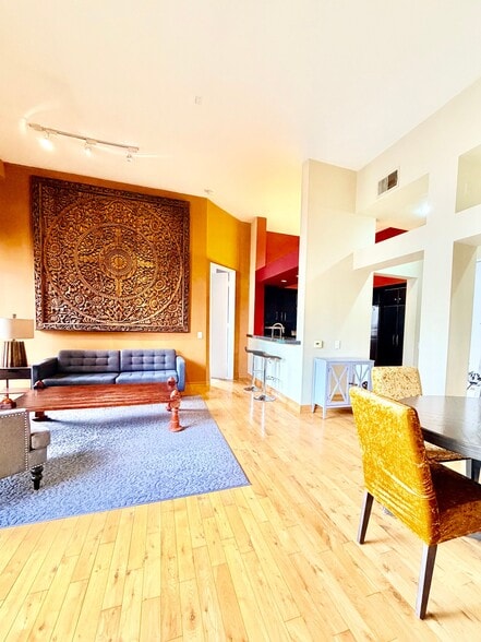 Building Photo - 5151 Balboa Blvd