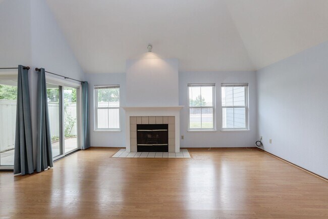 Building Photo - 2BR/2.5BA Pet-Friendly Townhome with Loft, Pool & 2-Car Garage | Foster City | YouTube Tour