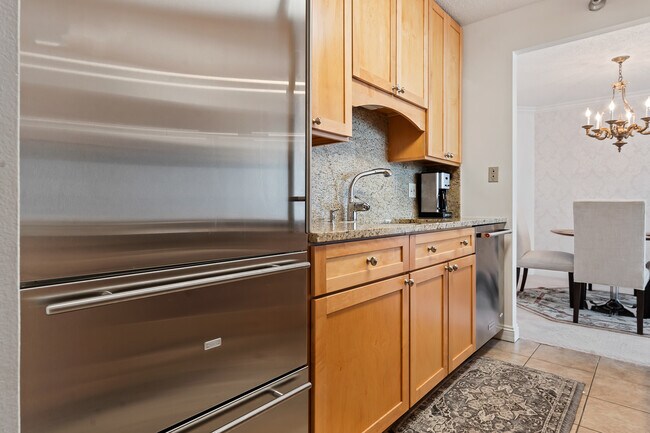 Building Photo - 195 N Harbor Dr