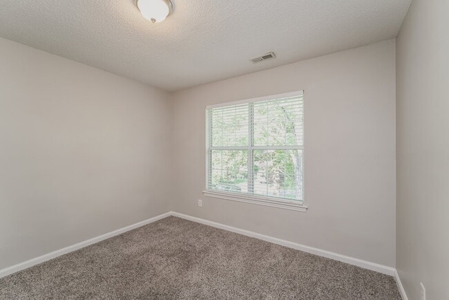 Building Photo - 15009 Arrowgrass Way