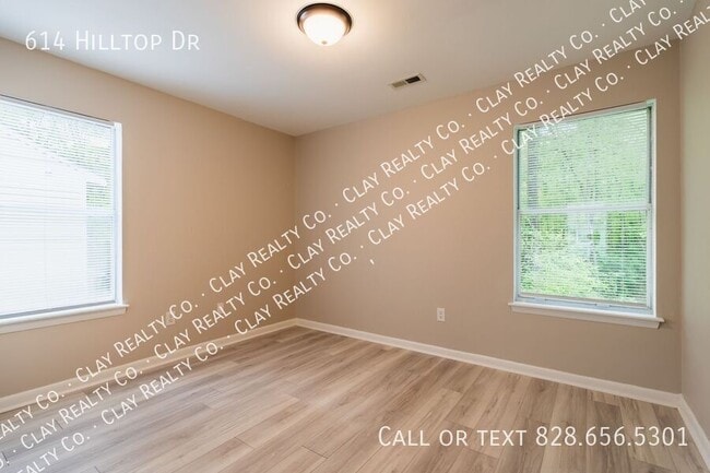 Building Photo - 614 Hilltop Dr