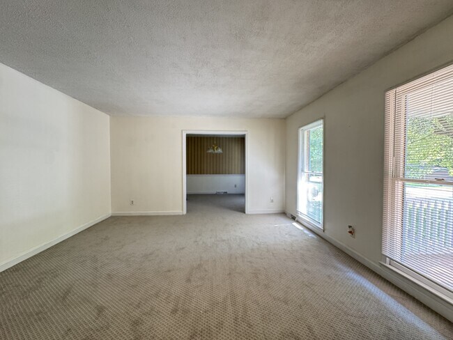 Building Photo - 7008 Crossridge Rd