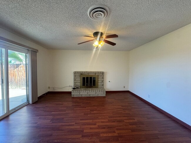 Building Photo - Southwest 4 bedroom with Solar