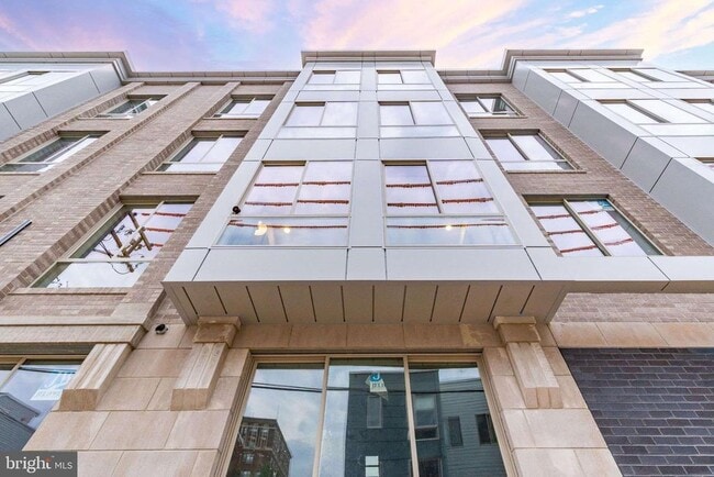 Building Photo - 1223 N 7th St