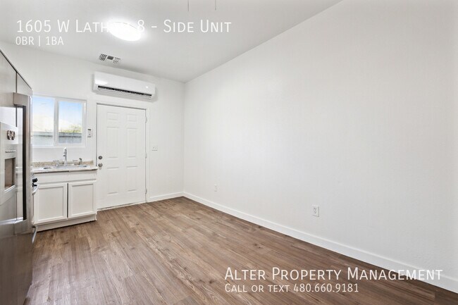 Building Photo - 1605 W Latham St