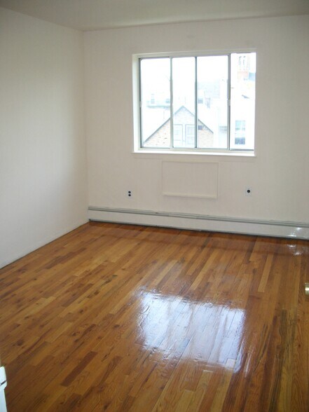 Building Photo - 2850 46th St