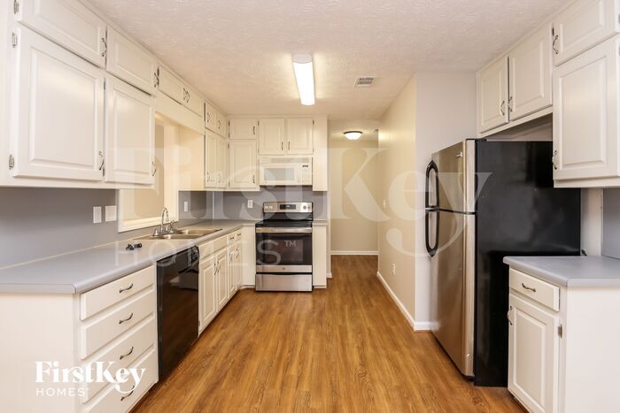 Building Photo - 880 Hounds Ridge Ct