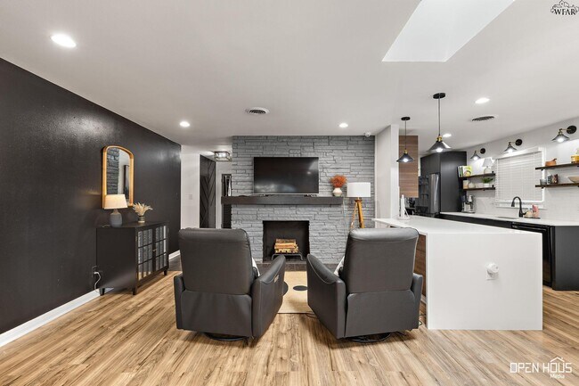 Building Photo - 4517 Wynnwood Dr