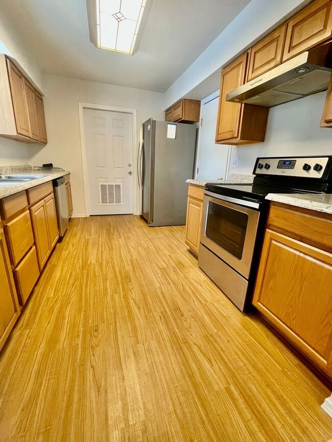 Building Photo - 3 Bd Home for Rent in Fairbanks!