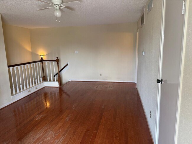 Building Photo - 2120 El Paseo St