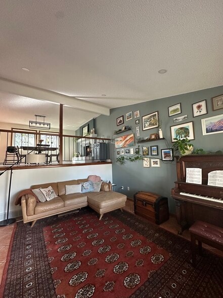 Building Photo - 4710 W 108th Pl