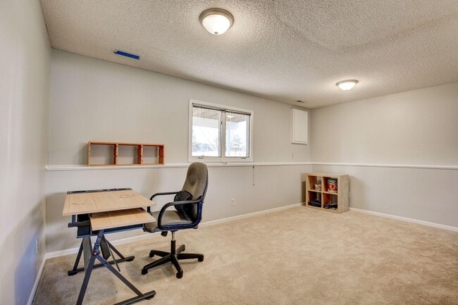 Building Photo - 1153 Fernwood Ct