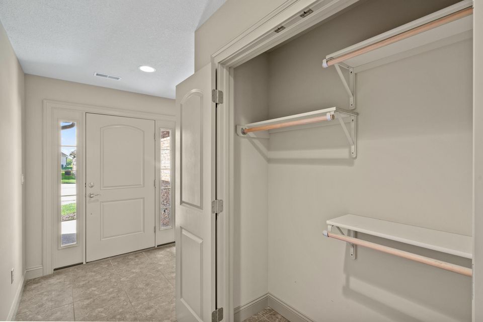 Building Photo - 1811 Trellis Ln