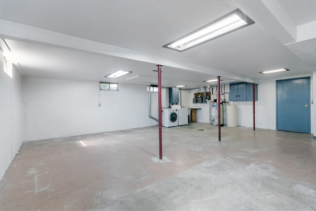 Building Photo - 4807 Camden Rd